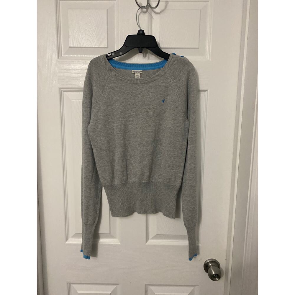 American eagle Sweater size medium